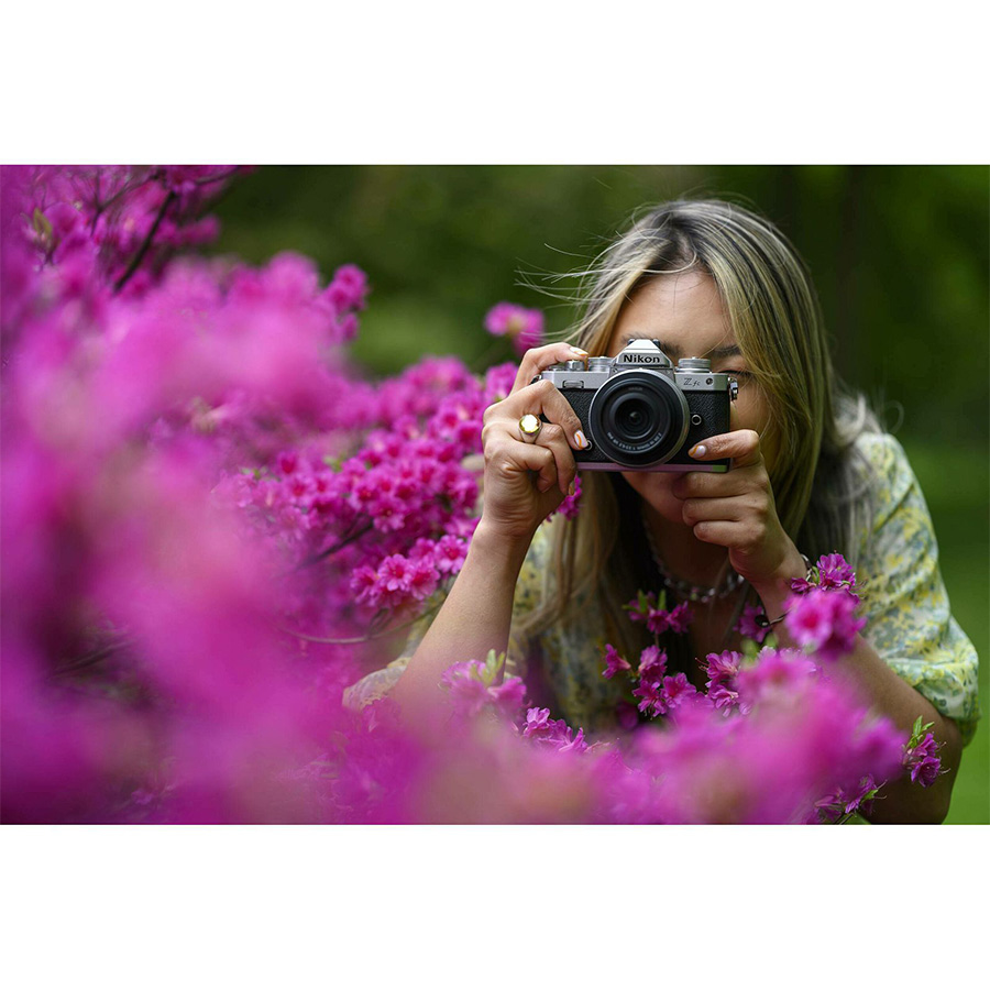 Fotoaparat Nikon Z fc Silver + 28 SE Kit