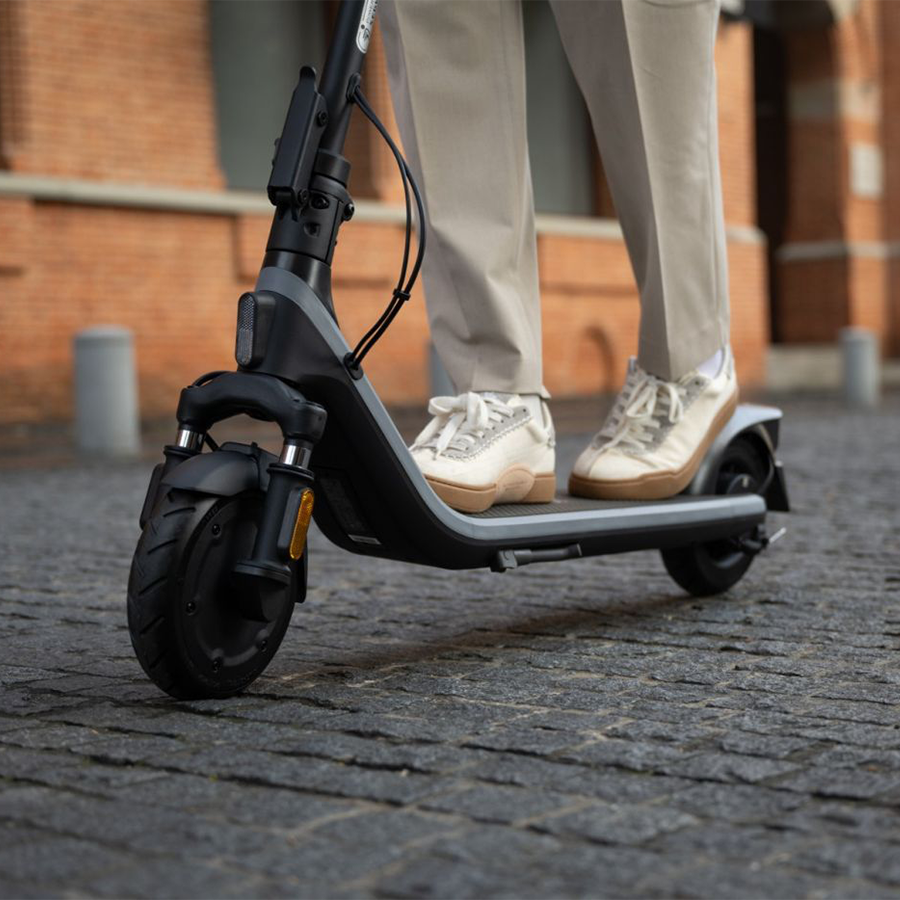 Segway Ninebot Kickscooter E2 E II - Image 4